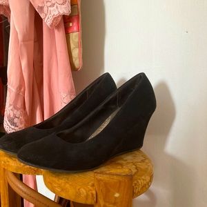 Wedge pumps